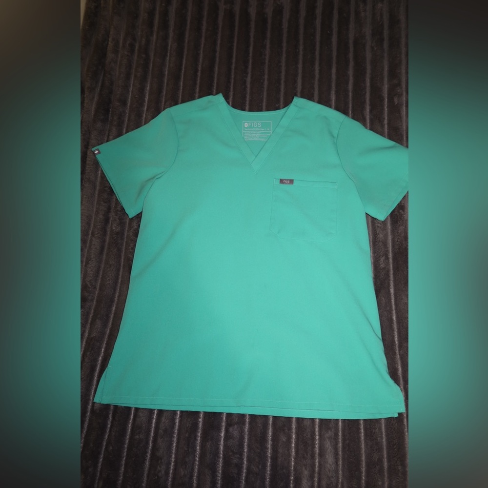 Figs surgical green scrub top